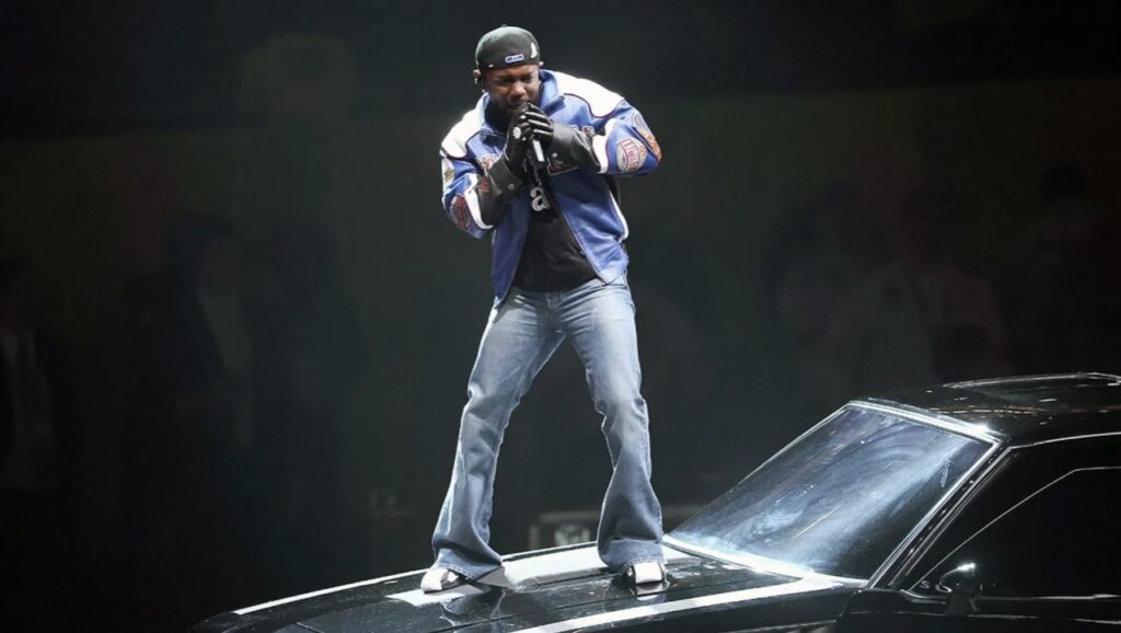 Kendrick Lamar at Superbowl.
